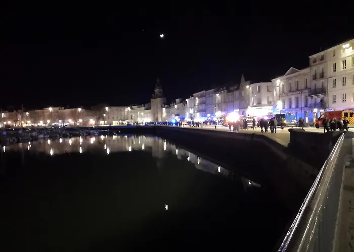 Les Arcades, T2 En Hypercentre La Rochelle (Charente-Maritime)